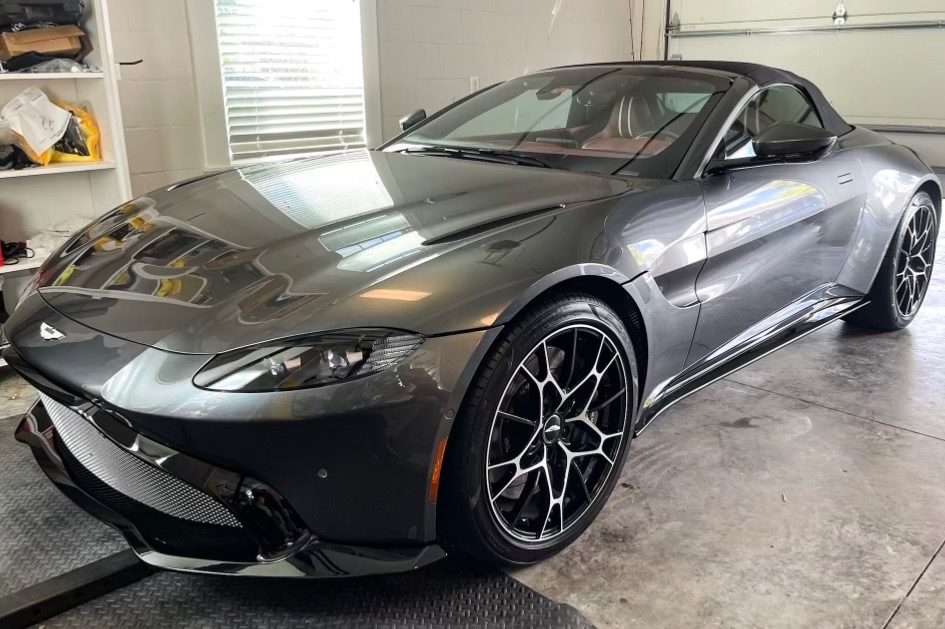 Used 2021 Aston Martin Vantage For Sale 130 000 ILusso Stock VCP05263