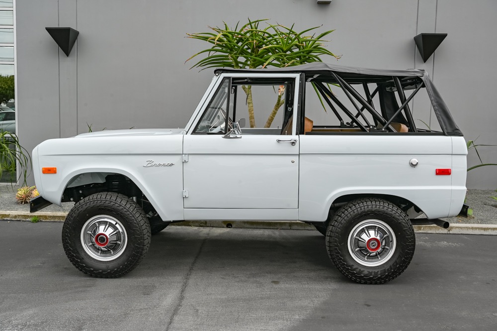 Used 1973 Ford Bronco For Sale ($117,000) | iLusso Stock #000073