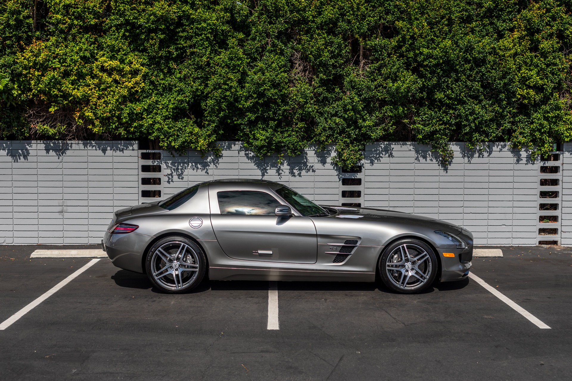 Used 2011 Mercedes-Benz SLS AMG For Sale ($259,888) | iLusso Stock #5214