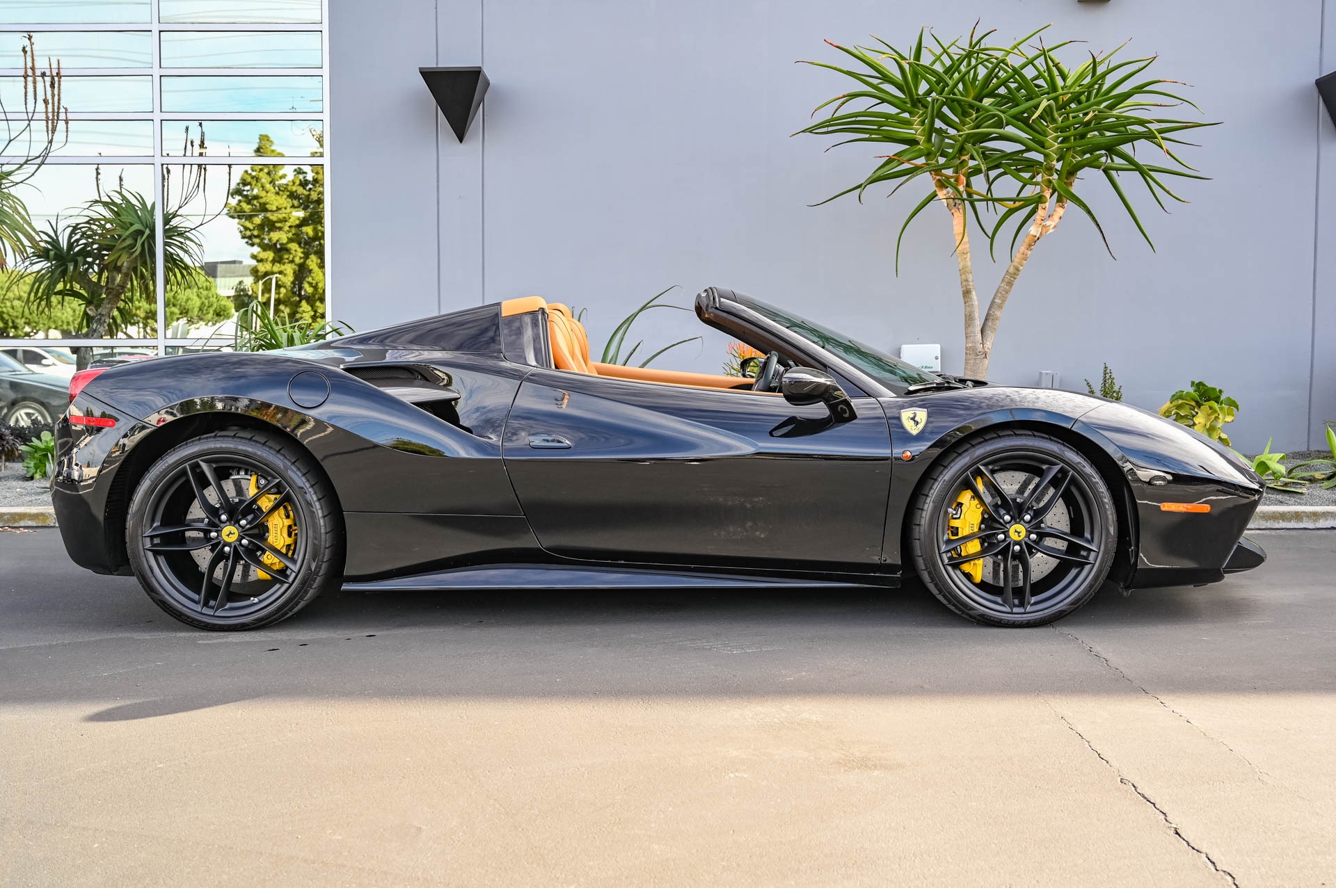 Used 2019 Ferrari 488 Spider For Sale ($359,000) | iLusso Stock #237983