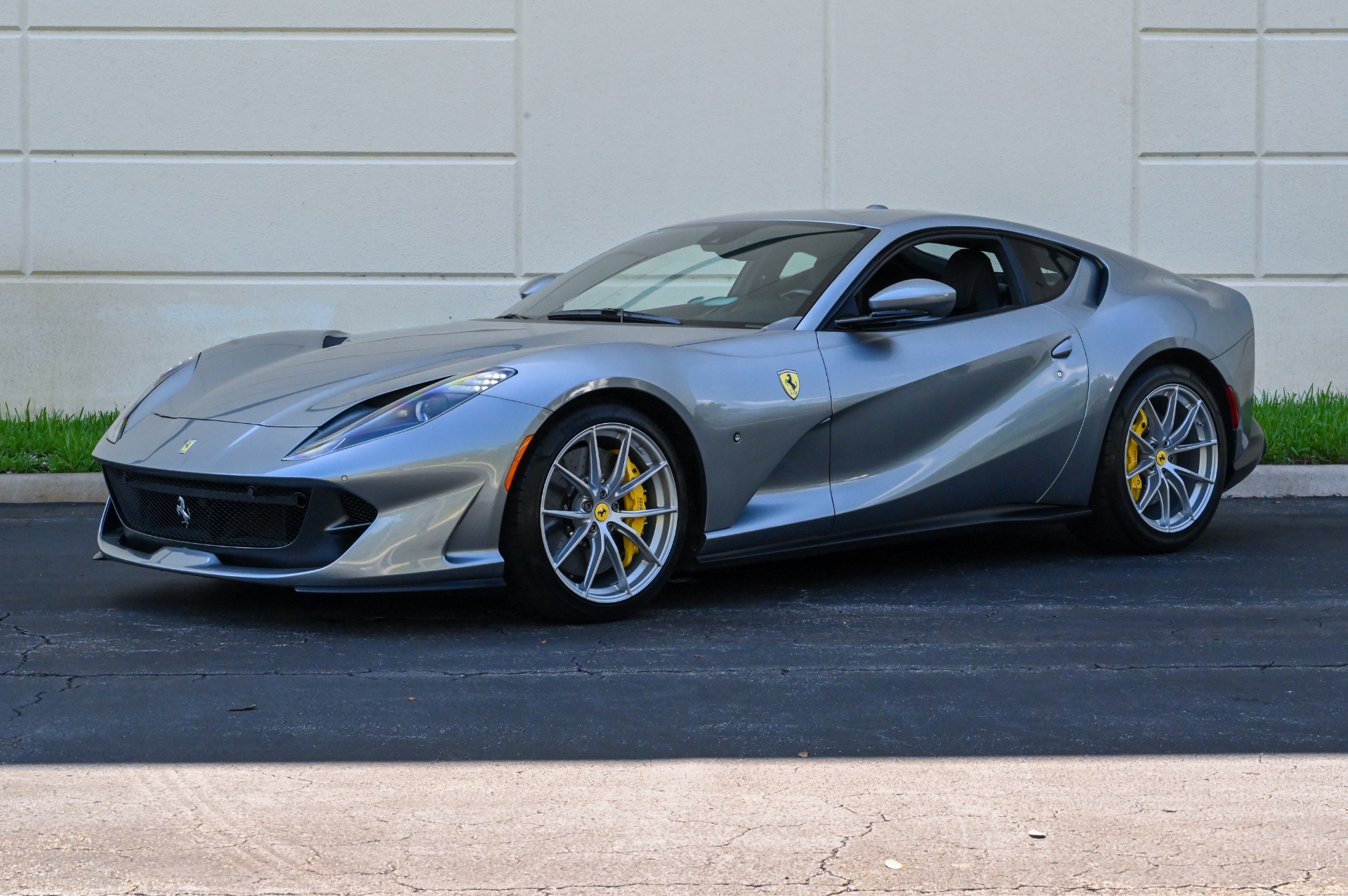 Used 2020 Ferrari 812 Superfast For Sale ($399,000) | ILusso Stock #M252241