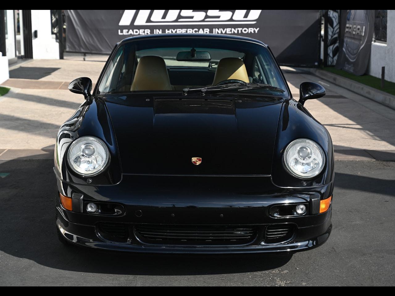 PHOTOS - Cette rare Porsche 911 Turbo S de 1997 vaut une petite fortune