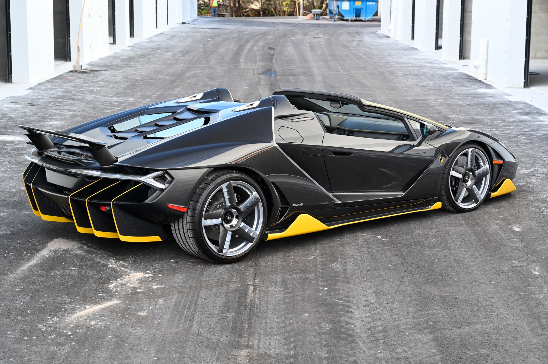 Used 2017 Lamborghini Centenario Roadster For Sale ($2,875,000) | iLusso  Stock MA06559