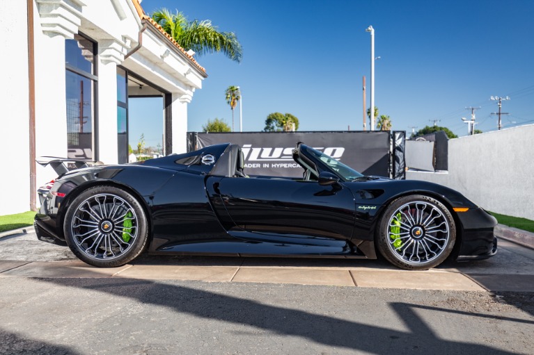 Used 2015 Porsche 918 Spyder Base for sale $1,699,000 at iLusso in Costa Mesa CA 92627 13