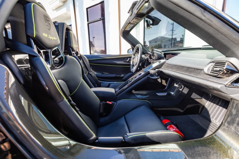 Used 2015 Porsche 918 Spyder Base for sale $1,699,000 at iLusso in Costa Mesa CA 92627 51