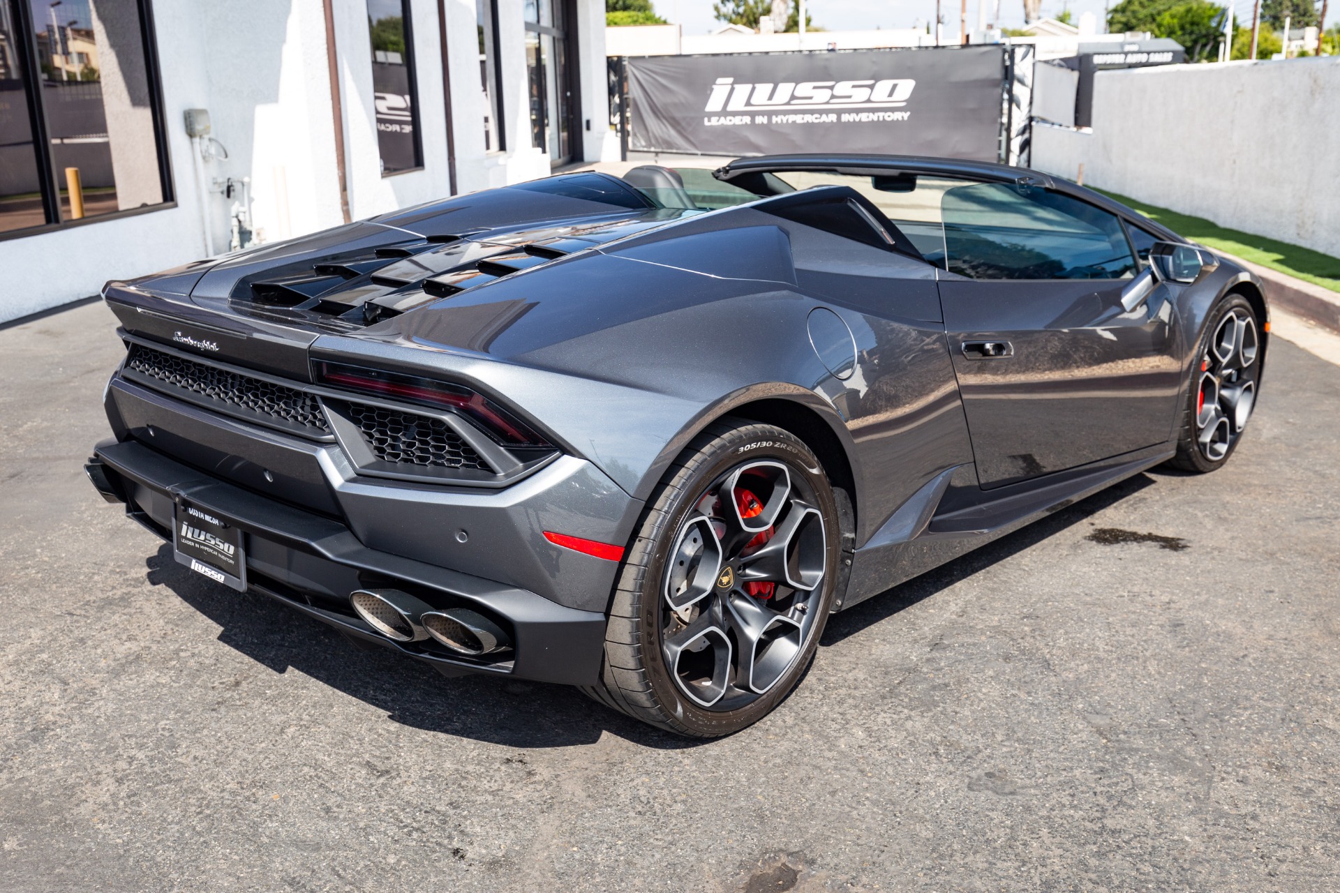 Used 2019 Lamborghini Huracan LP 580-2 Spyder For Sale (Sold) | iLusso ...